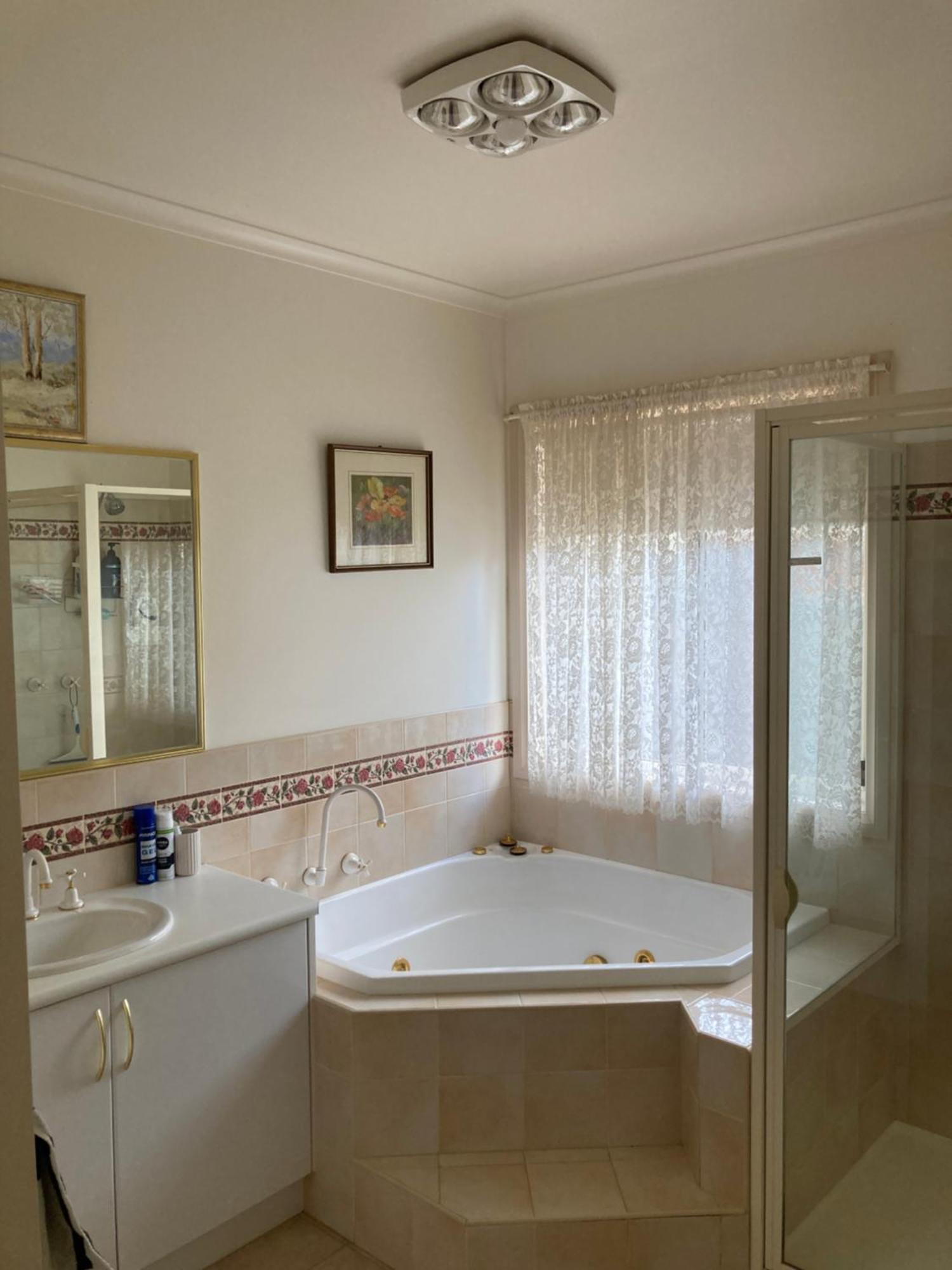 Homestay -private - Queen Private Bathroom